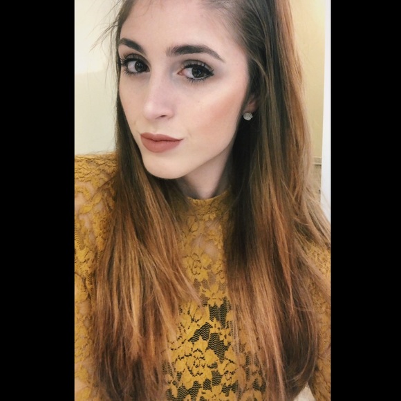 Ambiance lace long sleeve crop top 💛 - Picture 2 of 8